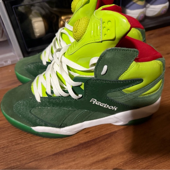 SHAQ Reebok - Picture 2 of 3